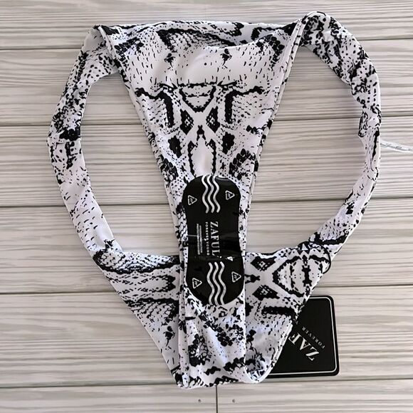 ZAFUL Halter Snakeskin Bikini bottom NWT - Picture 3 of 4